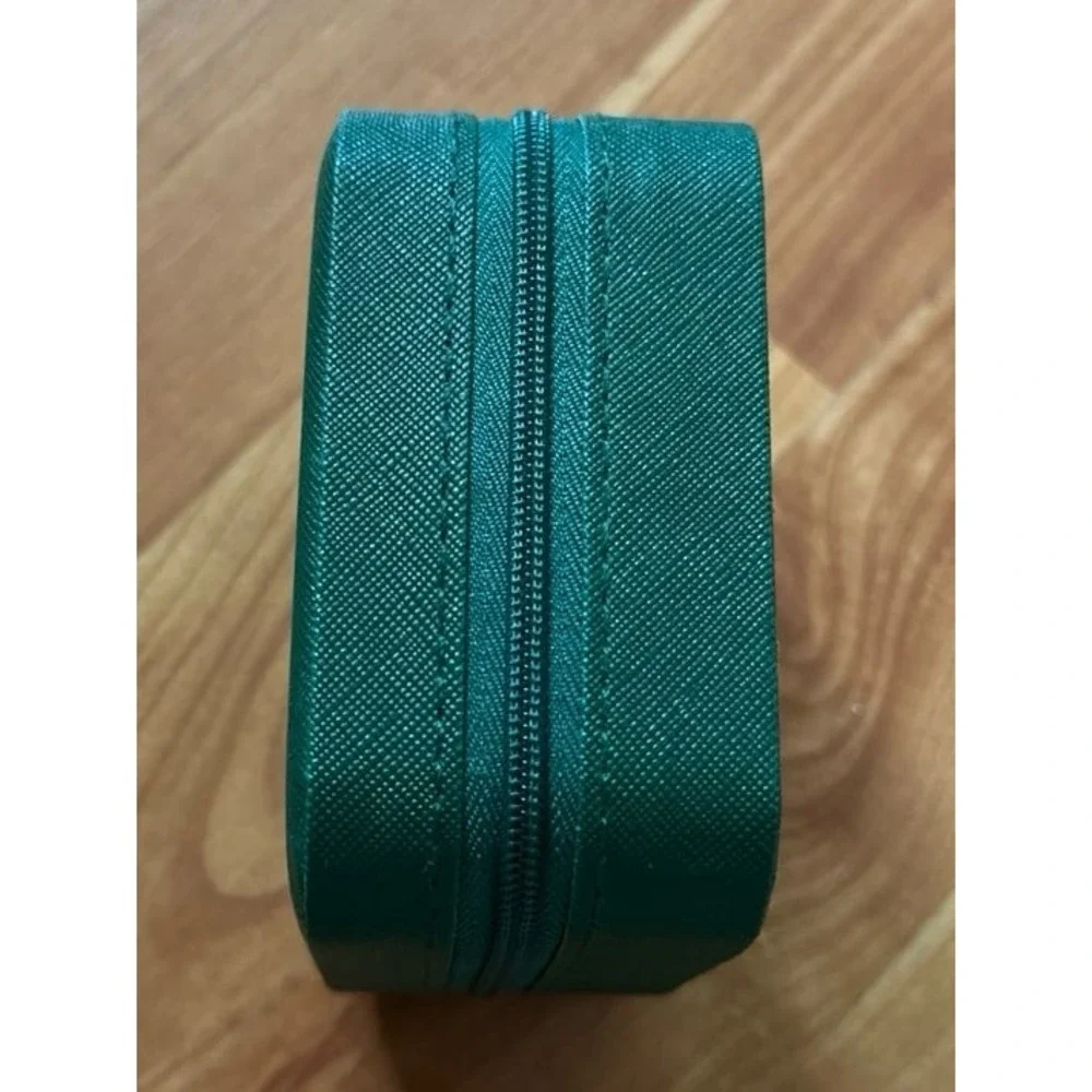 TRAVEL JEWELLERY BOX-IN GREEN FAUX LEATHER-‎ New !